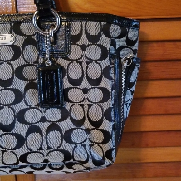 Coach Bag - Picture 3 of 6